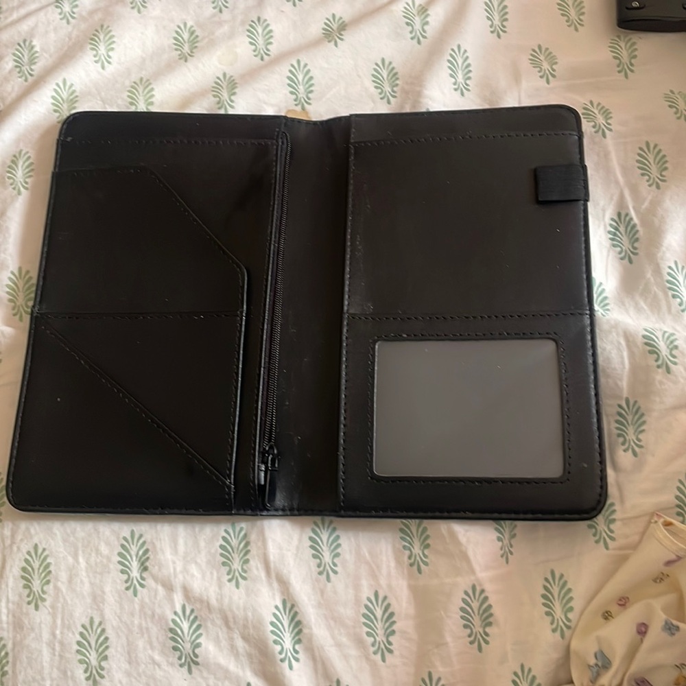 Server book - Picture 2 of 2